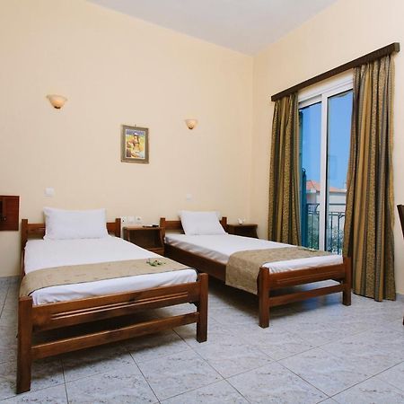 Hotel Loula Rooms And Apartments Kamena Vourla Exterior foto