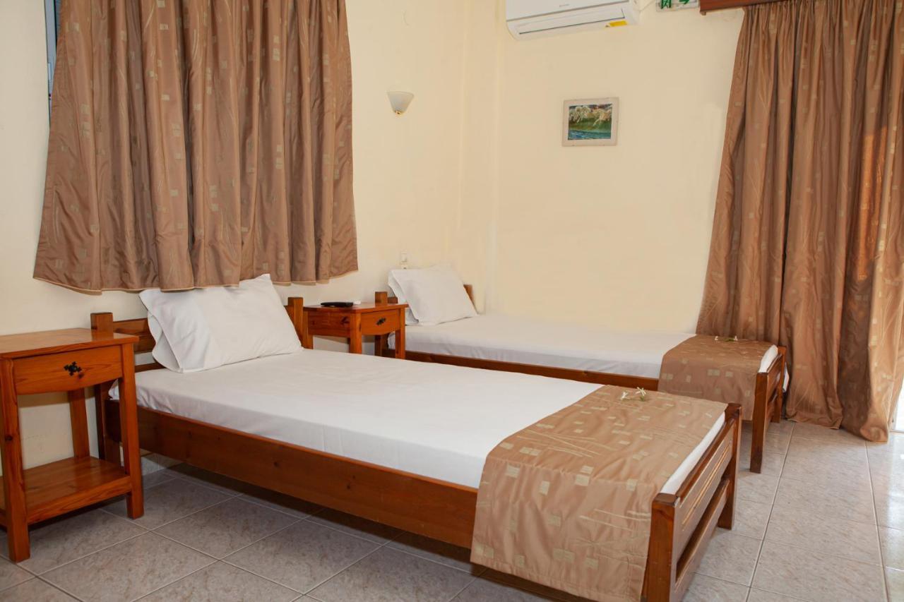 Hotel Loula Rooms And Apartments Kamena Vourla Exterior foto