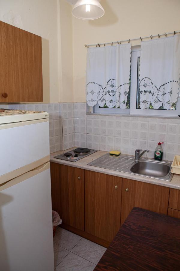 Hotel Loula Rooms And Apartments Kamena Vourla Exterior foto